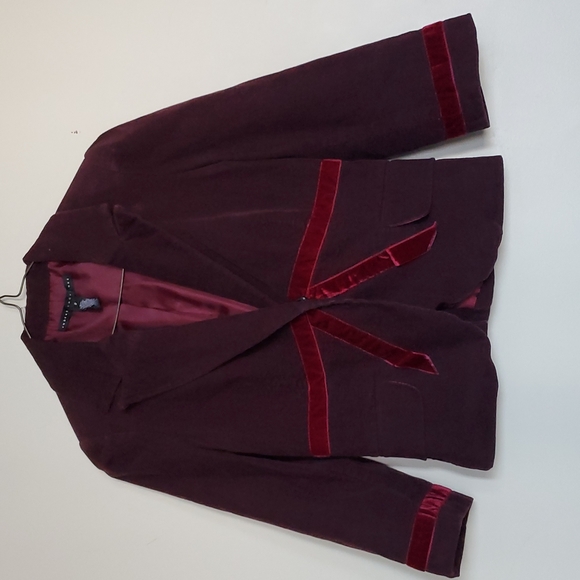 Burgundy velvet ribbon lined blazer - Picture 1 of 6